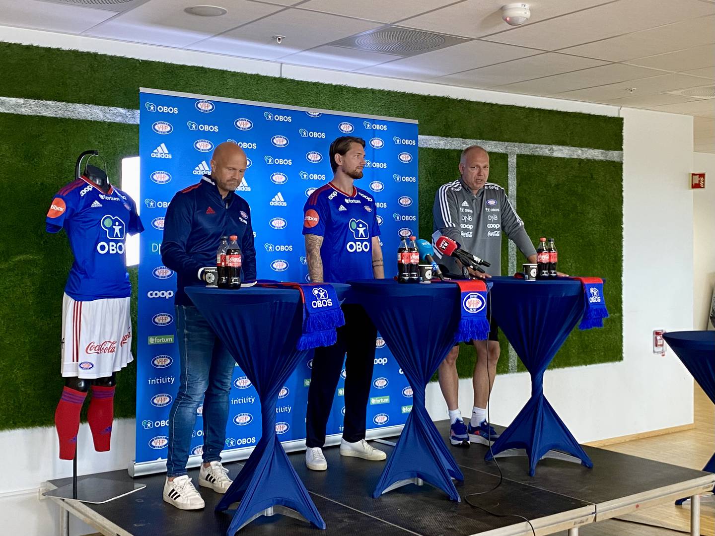 Sportssjef Joacim Jonsson, Stefan Strandberg og Dag-Eilev Fagermo på Vålerengas pressekonferanse tirsdag.