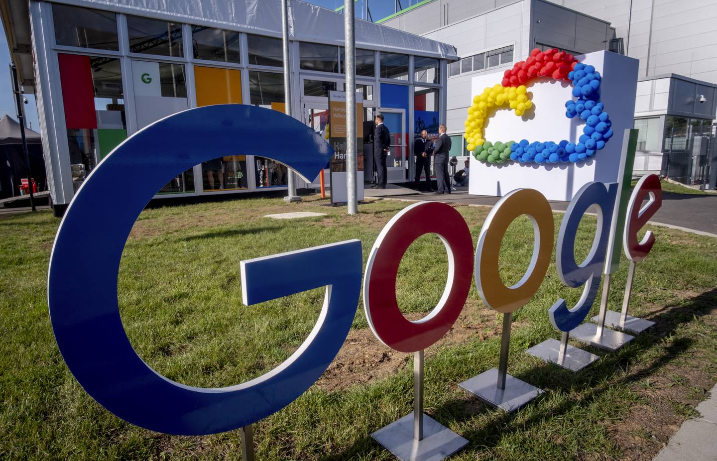 Google har også investert kraftig i kunstig intelligens. Foto: Michael Probst / AP / NTB