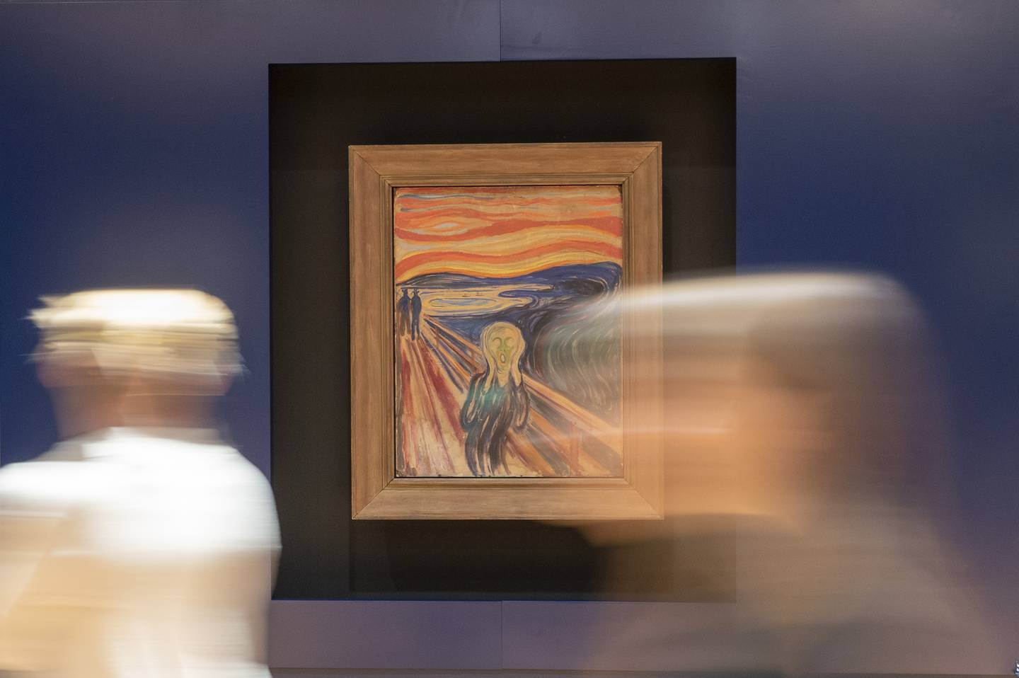 – Munch og hans tids kunstnerkolleger var de første som formulerte noen av de grunnleggende problemene våre, som angsten for å leve, angsten for det fragmentariske, sier hans biograf Ivo de Figueiredo, om hvorfor verk som «Skrik» fortsatt står så sterkt. Foto: Foto: Terje Pedersen / NTB 