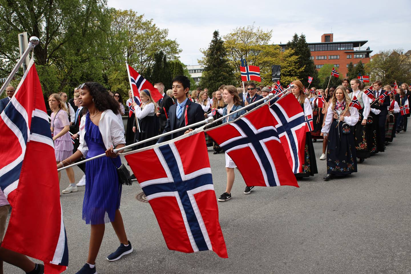 De norske flaggene preget som vanlig toget.