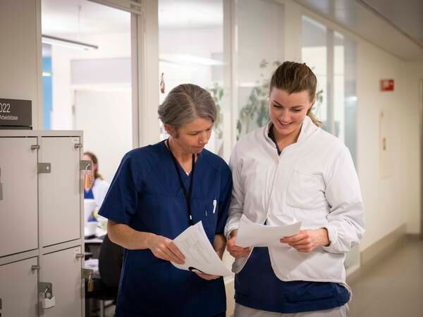 Sykehuset Østfold først ut med eget traineeprogram for helsefagarbeidere