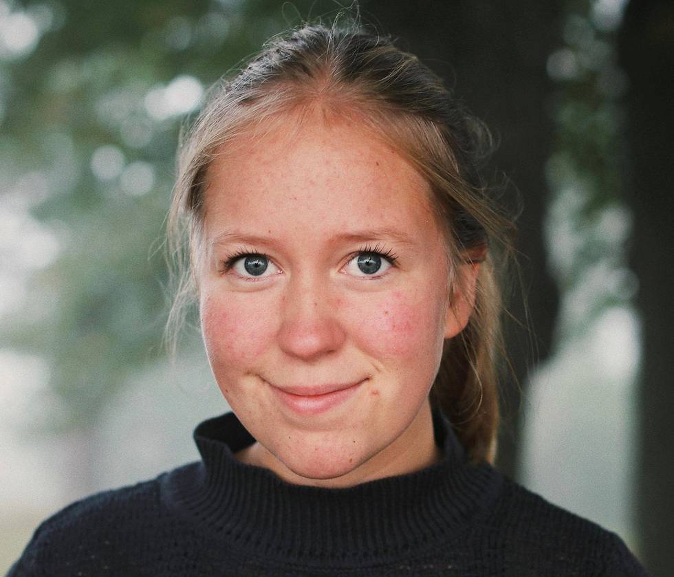 15 år gamle Agnes Nordvik er samfunnsdebattant og juniorrådgiver i Ungdommens rettighetsorgan (URO) i Plan. Hun opplever ofte kommentarer på alder og kjønn når hun engasjerer seg.