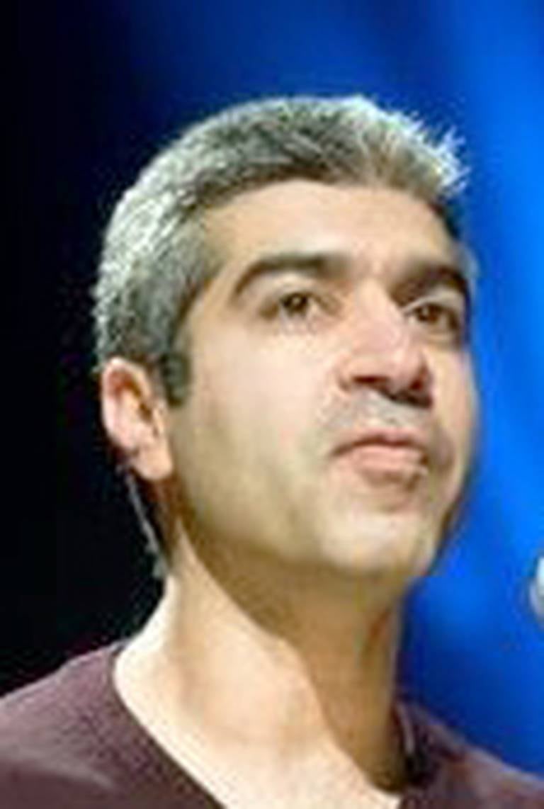 Beroz Omid, tannlege og medlem av Foreningen av iranske akademikere
