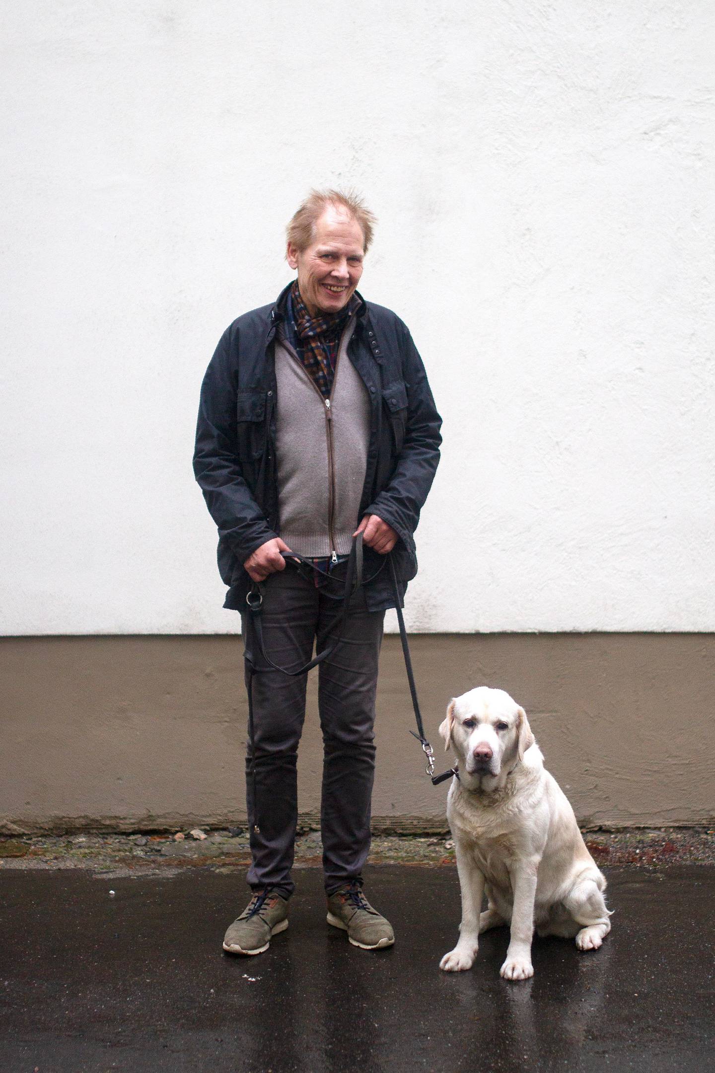 Johan Lothe og hunden hans, fotografert for Sissel.
