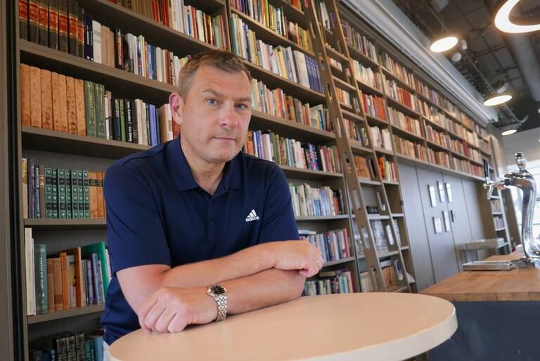 Roy Conradi Andersen, daglig leder ved Litteraturhuset Fredrikstad, ønsker velkommen til en høst med mye aktuell samfunnsdebatt og ny kunnskap.