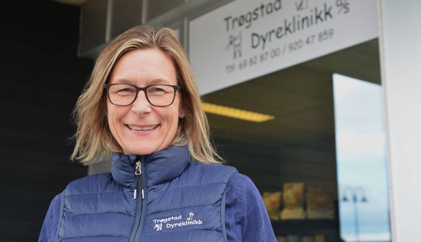 veterinær Jeanette Svendsen i Trøgstad dyreklinikk