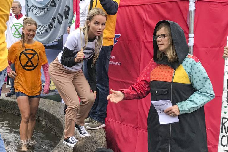 Sophie Elise Isachsen deltok i en demonstrasjon i regi av klimaaktivistene i Extinction Rebellion i Arendal under Arendalsuka 2019.