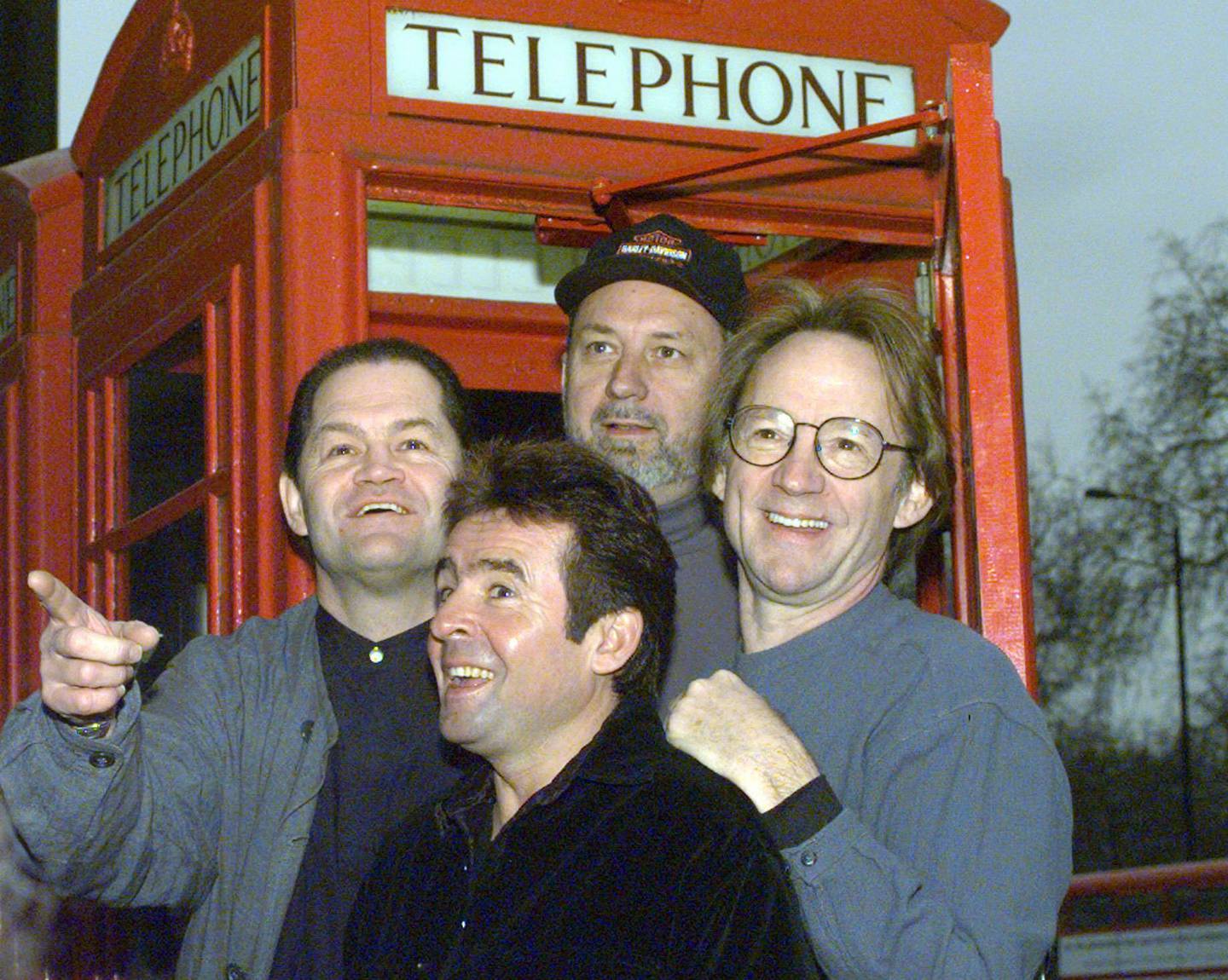 The Monkees gjenforent i 1997, fra v.  Micky Dolenz, Davy Jones, Michael Nesmith og Peter Tork.