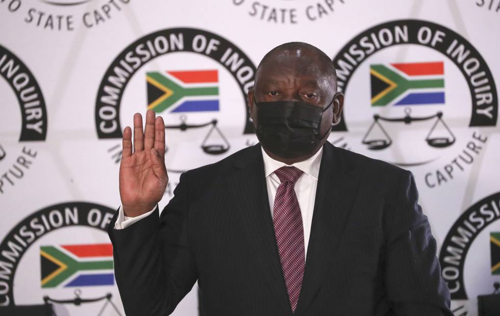 Sør-Afrikas president Cyril Ramaphosa, som ikke selv er anklaget for korrupsjon, medgir at det rådet en korrupsjonskultur under forgjengeren Jacob Zuma. Ramaphosa var visepresident under Zuma fra 2014 til 2018. Foto: AP / NTB