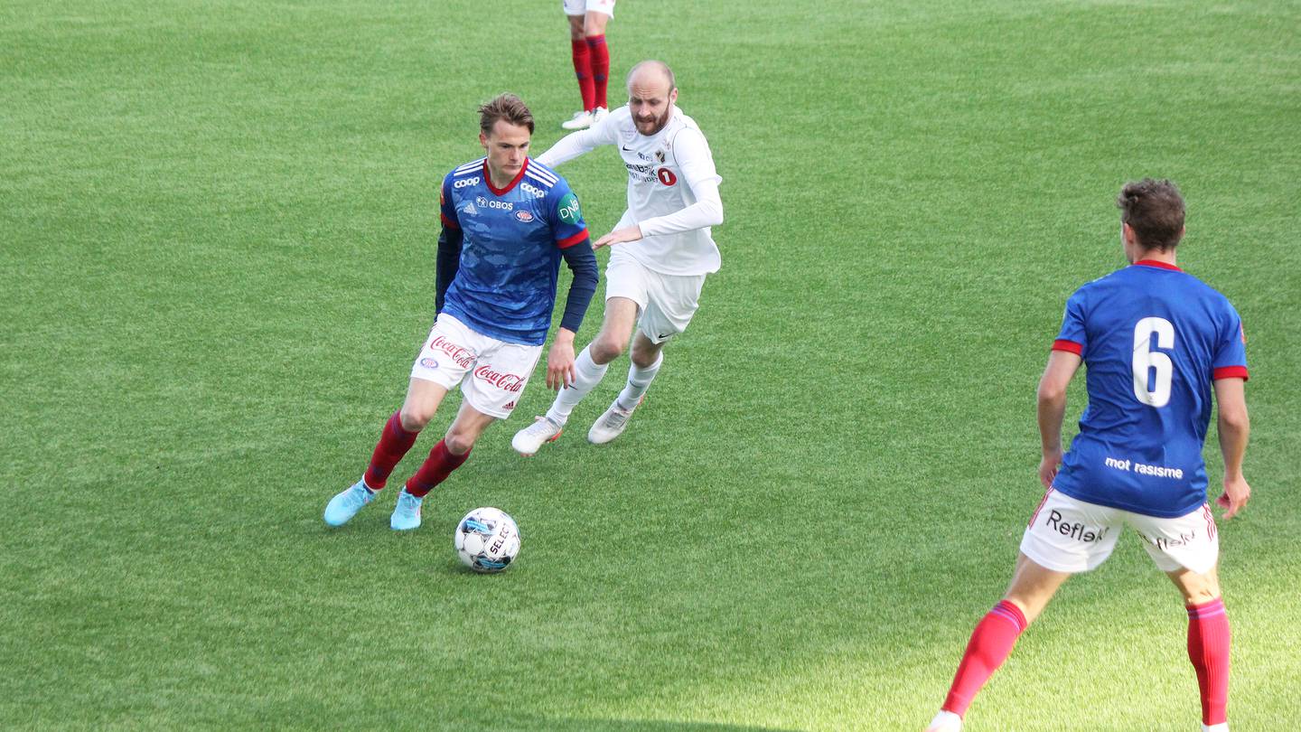 Tobias Christensen leverte en svært god omgang, da han kom inn til pause mot Stabæk, og endte opp med målgivende pasning både på 2-0 og 3-0-scoringen.