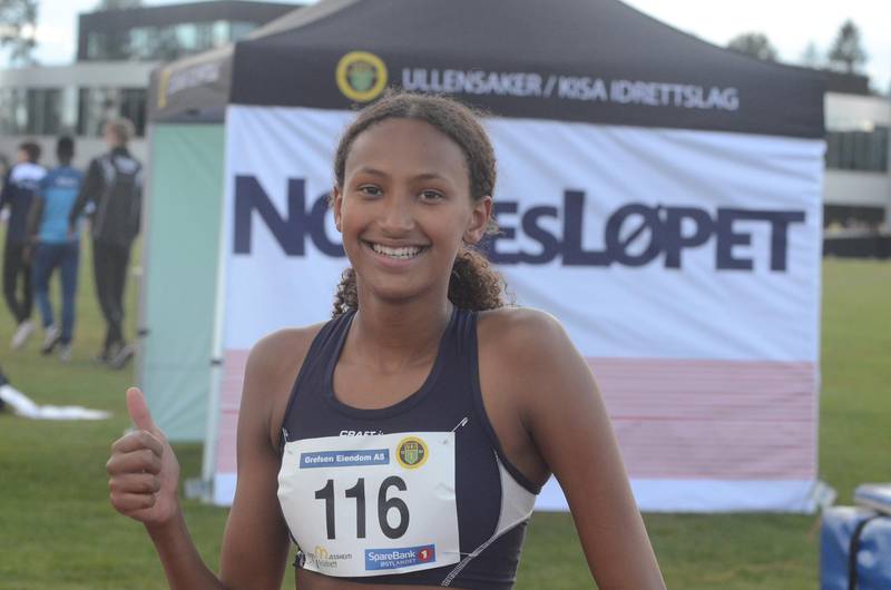 Jamila Isman (15) vant NM i mangekamp for noen uker siden og sølv på 300 meter hekk fredag.