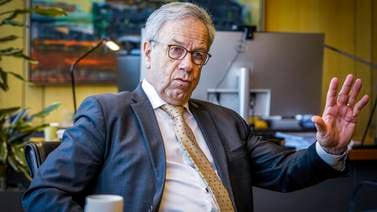 Sentralbanksjefen roser etterfølgeren Jens Stoltenberg: – En glimrende økonom