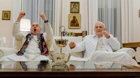 «The Two Popes»: Vifter bort den hvite røyken