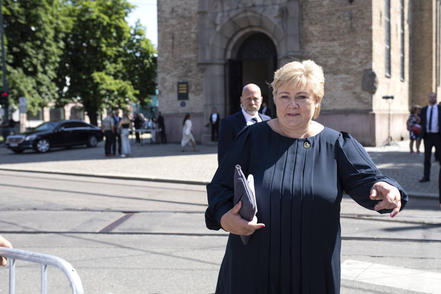 Erna Solberg etter minneseremonien i Domkirken 22.juli, 2021