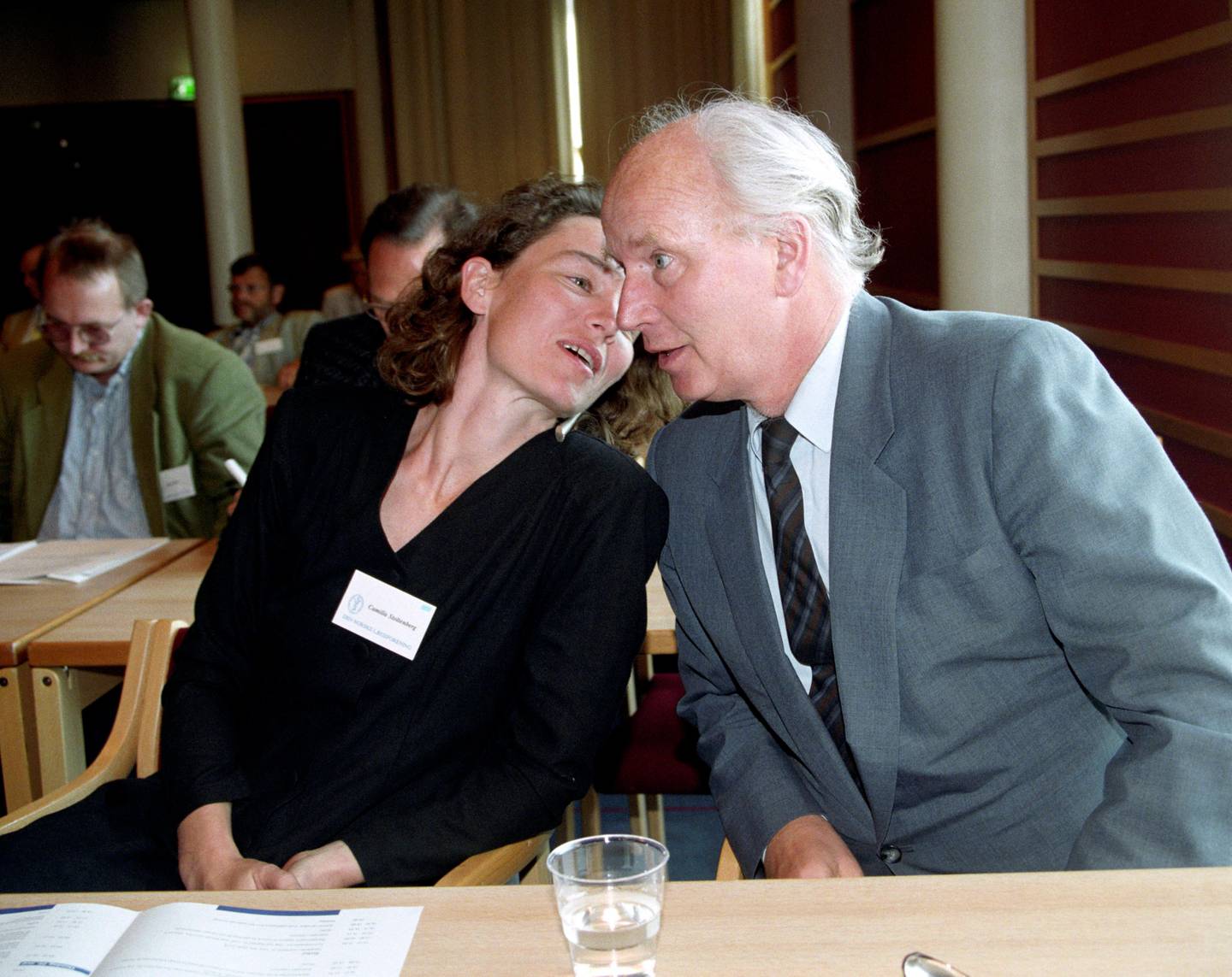 OSLO 19930824. FNs fredsmekler Thorvald Stoltenberg sammen med datteren Camilla.
Foto: Pål Hansen NTB scanpix