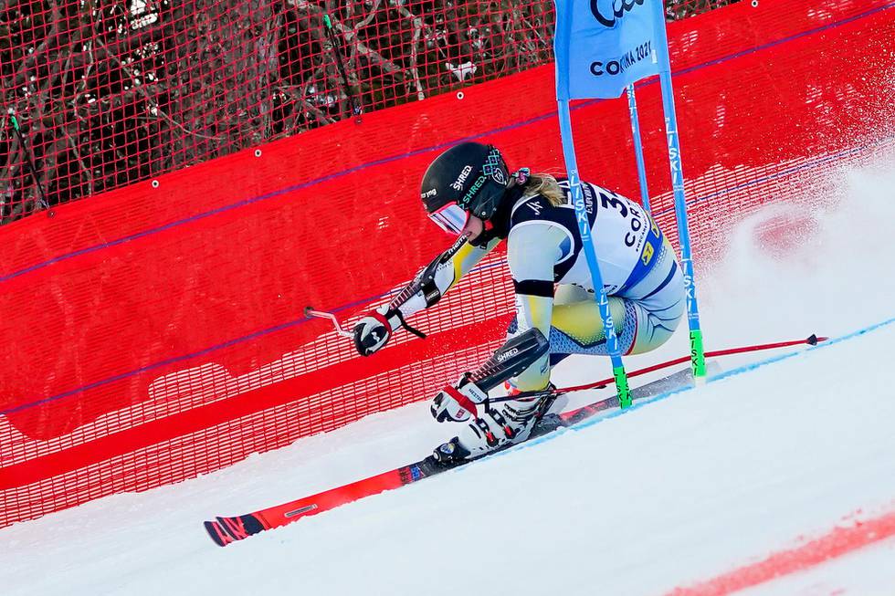 Cortina d'Amprezzo, Italia 20210216. 
Kristina Riis-Johannessen fra Norge deltar i parallel slalom kvalifisering for kvinner under VM i alpint 2021 i Cortina.
Foto: Torstein Bøe / NTB