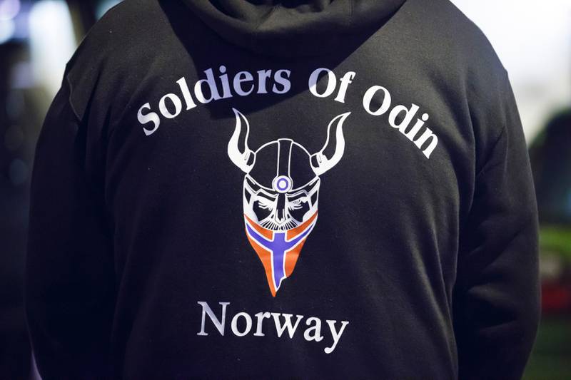 Ikledd slike hettegensere gikk Odins soldater i Stavanger gater natt til søndag. Foto: Heiko Junge, NTB Scanpix