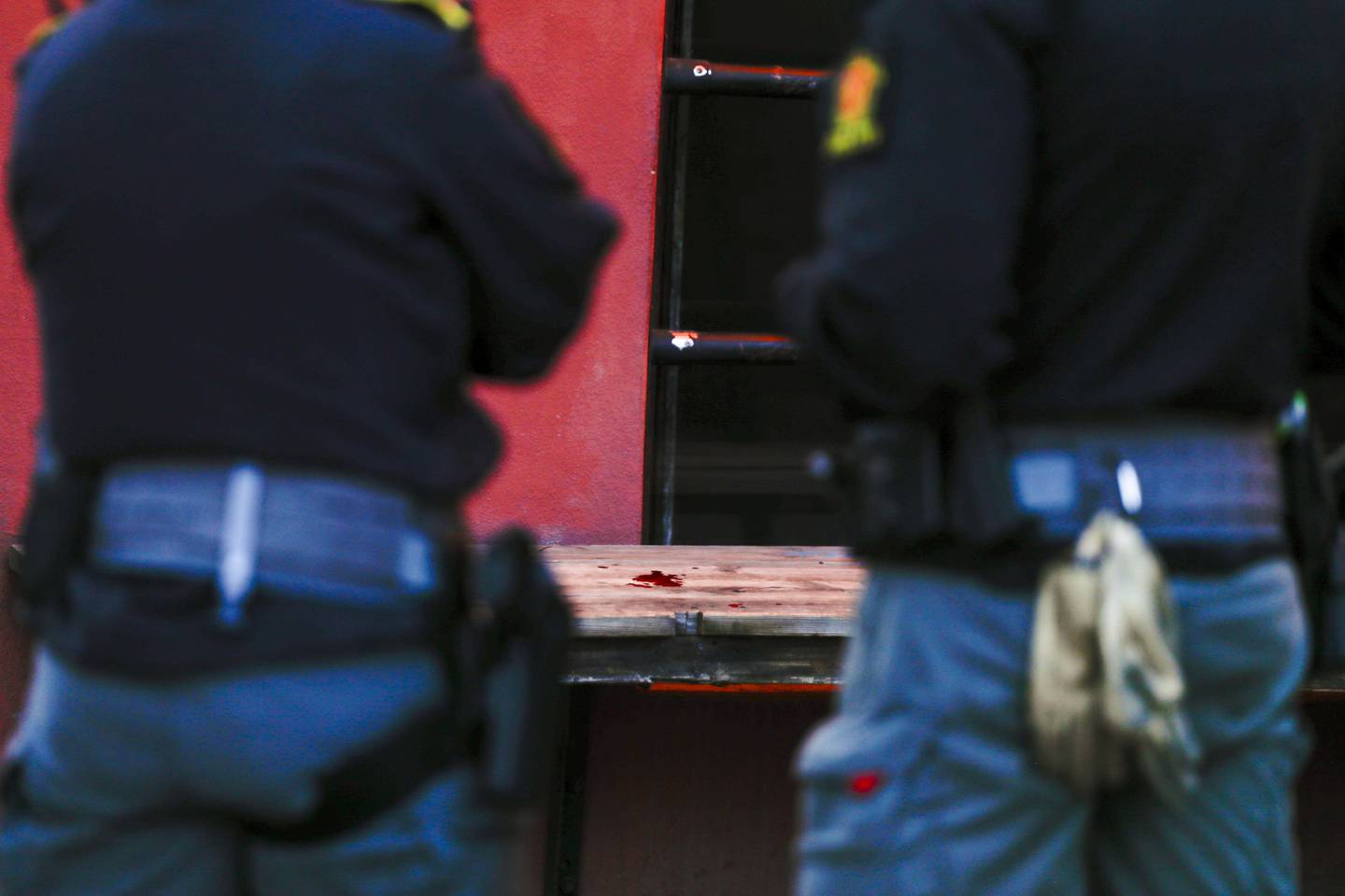 Den skadde mannen skal ha blitt utsatt for en voldshendelse med en skarp gjenstand. Foto: Frederik Ringnes / NTB