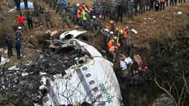 Intetanende passasjerer filmet flyulykken i Nepal mens den skjedde