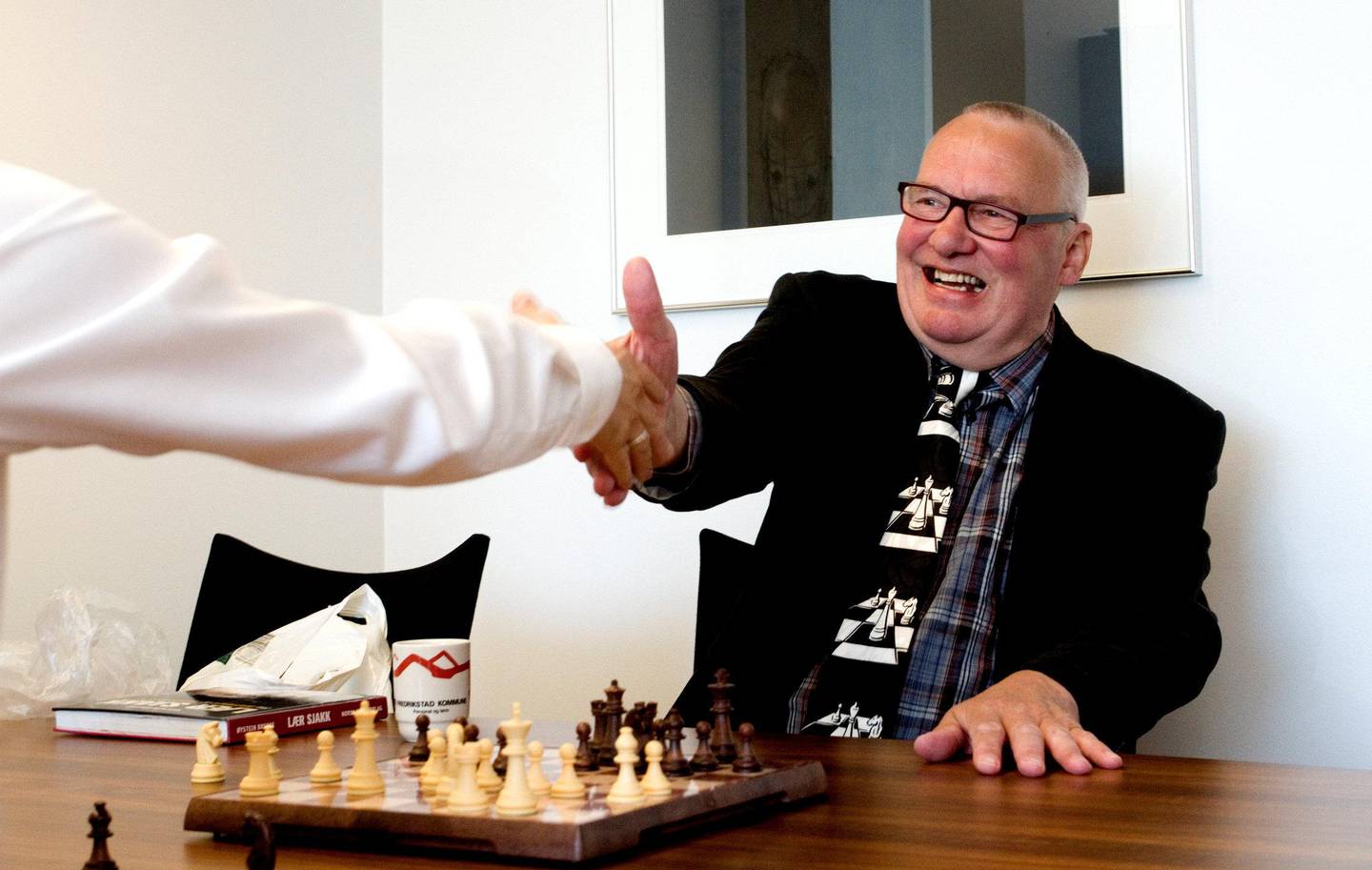 LYKKE TIL: – Det gjelder å se framover til neste runde, smiler sjakkspiller Thorbjørn Skaug.