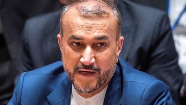 Irans utenriksminister advarer Israel