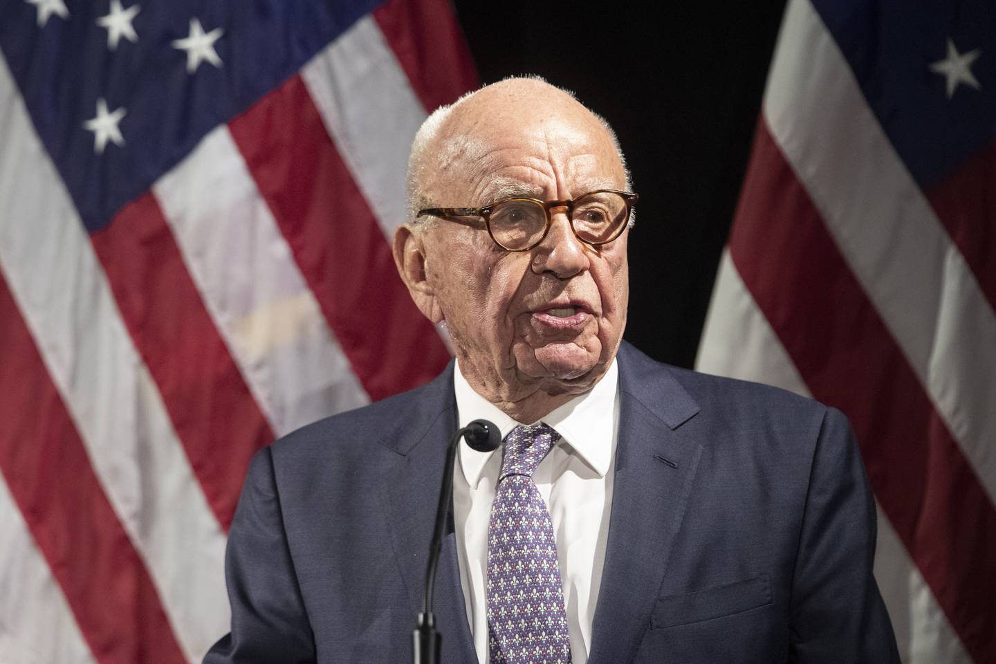 Rupert Murdoch kalte Donald Trumps påstander om at valget i 2020 ble stjålet for galskap og ødeleggende, ifølge rettsdokumenter. Arkivfoto: Mary Altaffer / AP / NTB