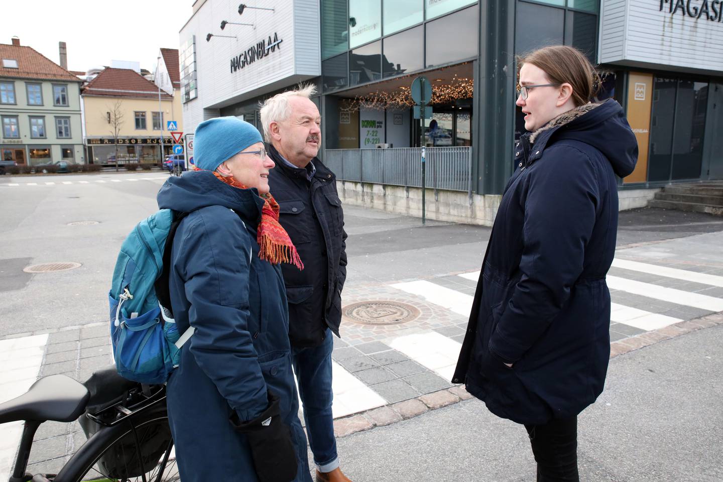 Signe Egenberg (t.v.), Helge Geir Helgesen, Linda Waage er blant de som reagerer på ruteendringer.