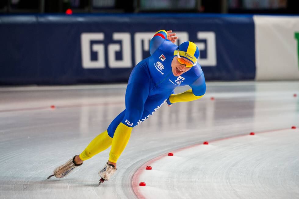Nils van der Poel knuste banerekorden på 10.000 meter under verdenscupen i Sørmarka Arena. Han gikk på imponerende 12.38,92. Foto: Carina Johansen / NTB