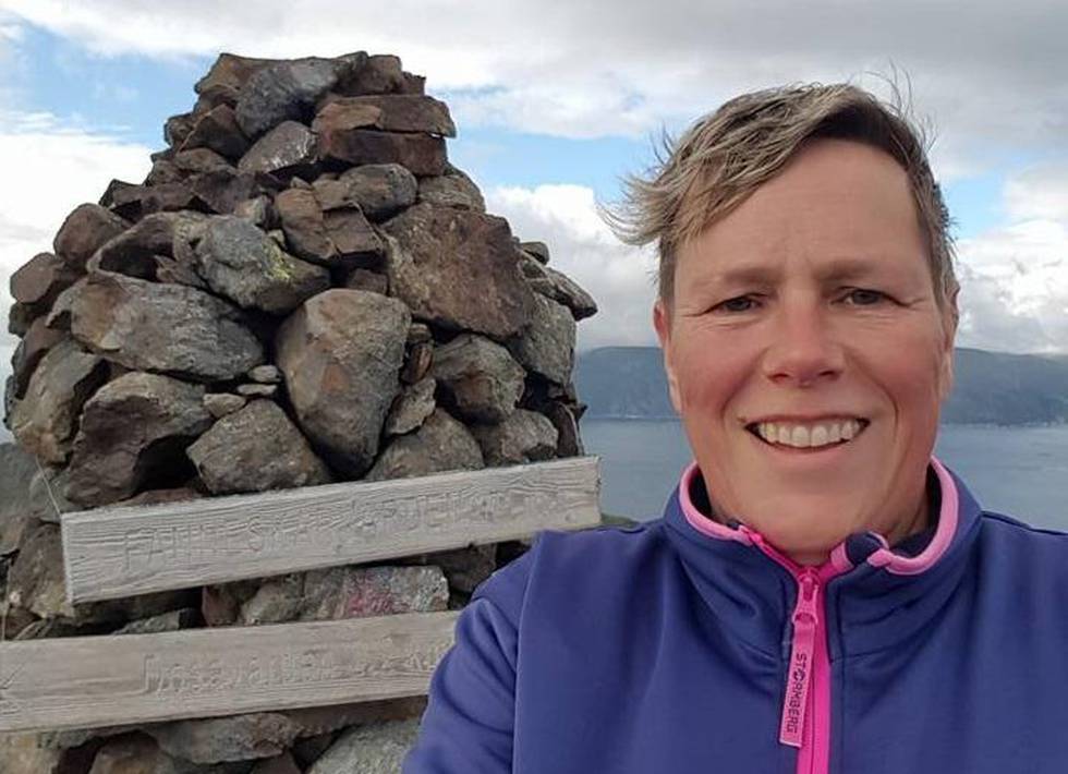 Forbundsleder i Norges Kvinne- og familieforbund, Aina Alfredsen Førde, mener det blir feil å gi kontantstøtten skylda for at minoritetsmødre velger å bli hjemme med barna.