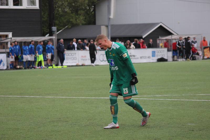 Skeid-keeper Emil Fiskvik jubler for avansement etter 120 minutter med fotball på Grefsen stadion.