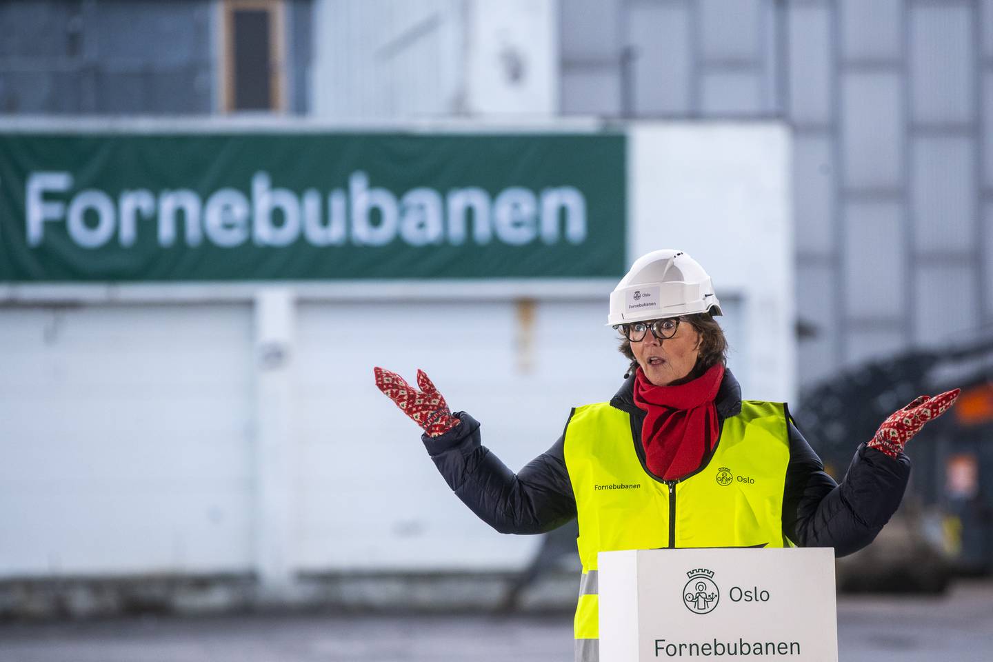 Bærum-ordfører Lisbeth Hammer Krog (H), under anleggsstarten av den nye Fornebubanen i november 2020.