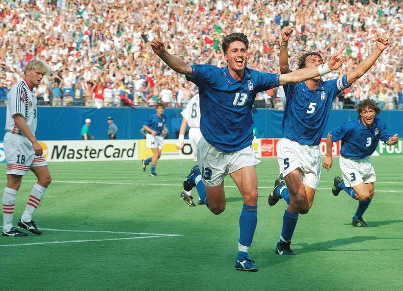 VM-kamp på Giants Stadium i New Jersey i 1994: Dino Baggio har akkurat scoret mot Norge. FOTO: LUCA BRUNO/NTB SCANPIX