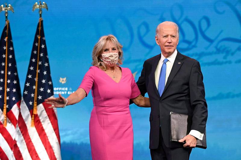 Neste par ut: Joe Biden og kona Jill flytter snart inn i Det hvite hus. Her fra 14. desember, da valgmannskollegiet hadde bekreftet at Biden var vinner av valget. Foto: Roberto Schmidt/AFP/NTB