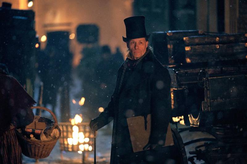 Guy Pearce har hovedrollen som Ebenezer Scrooge i denne julas rykende ferske utgave av «En julefortelling», BBCs nye versjon av Charles Dickens-klassikeren laget med Holluywood-muskler.