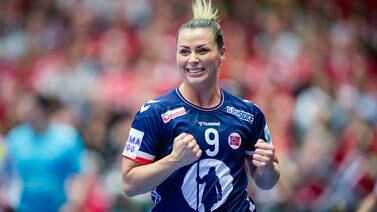 Nora Mørk har skrevet under ny kontrakt med Esbjerg