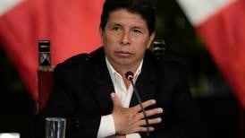Perus avsatte president må forbli i varetekt
