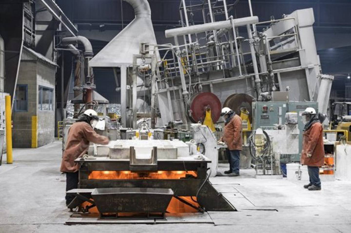 Aluminiumsproduksjon ved Norsk Hydro. Den blir omfattet av EUs ordning med karbontoll. Foto: Norsk Hydro