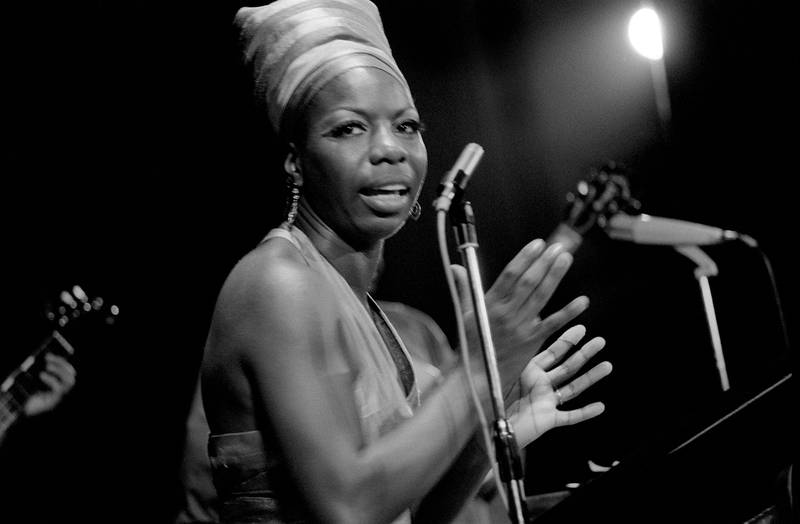 Legenden Nina Simone, slik hun huskes bak pianoet, gjenoppstår på scenen i Oslo.