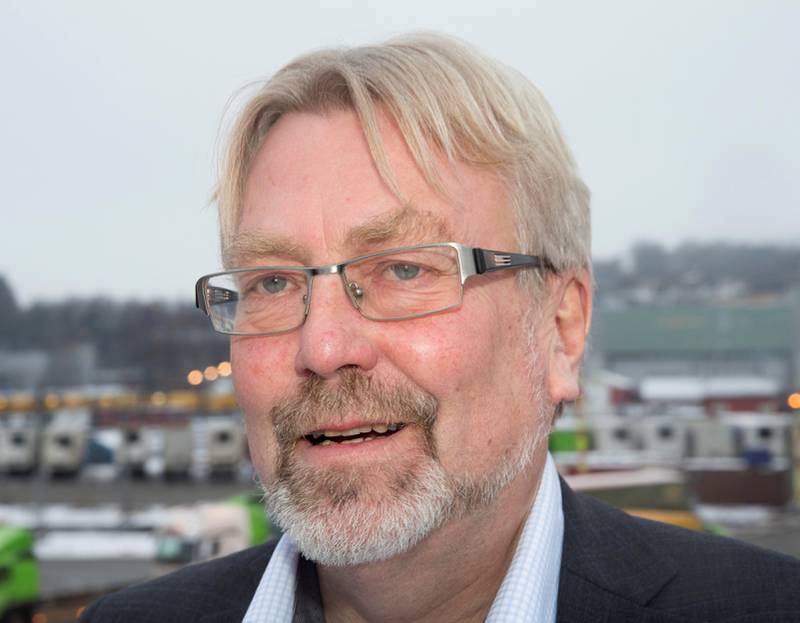 Kommunikasjonssjef Svein Horrisland forteller at Jernbanedirektoratet vil vurdere nye stasjoner. 