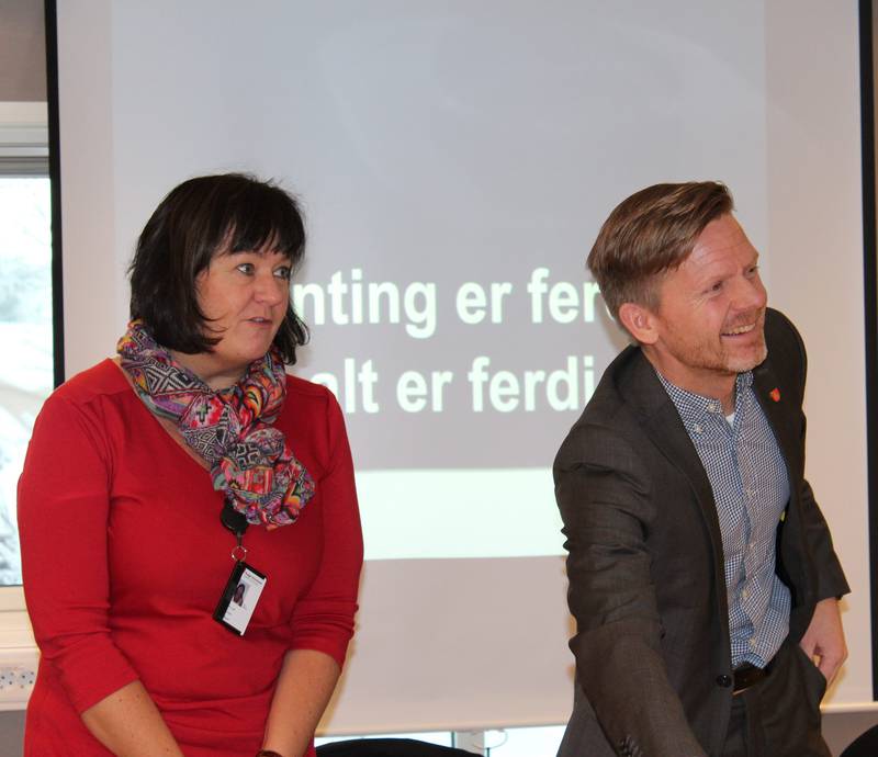 Rygge-ordfører Inger-Lise Skartlien og mosseordfører Tage Pettersen har startet forhandlingene. FOTO: MARTIN NÆSS KRISTIANSEN