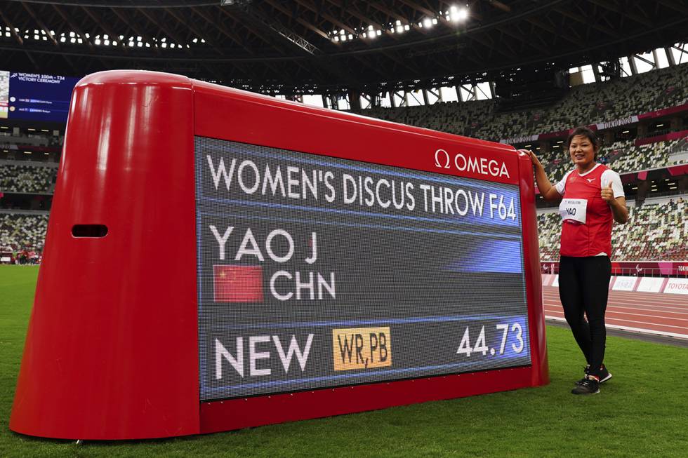 Yao Juan var i en egen klasse og vant med et kast på ny verdensrekord 44,73 meter, i klassen der Ida Nesse ble nummer fire.
