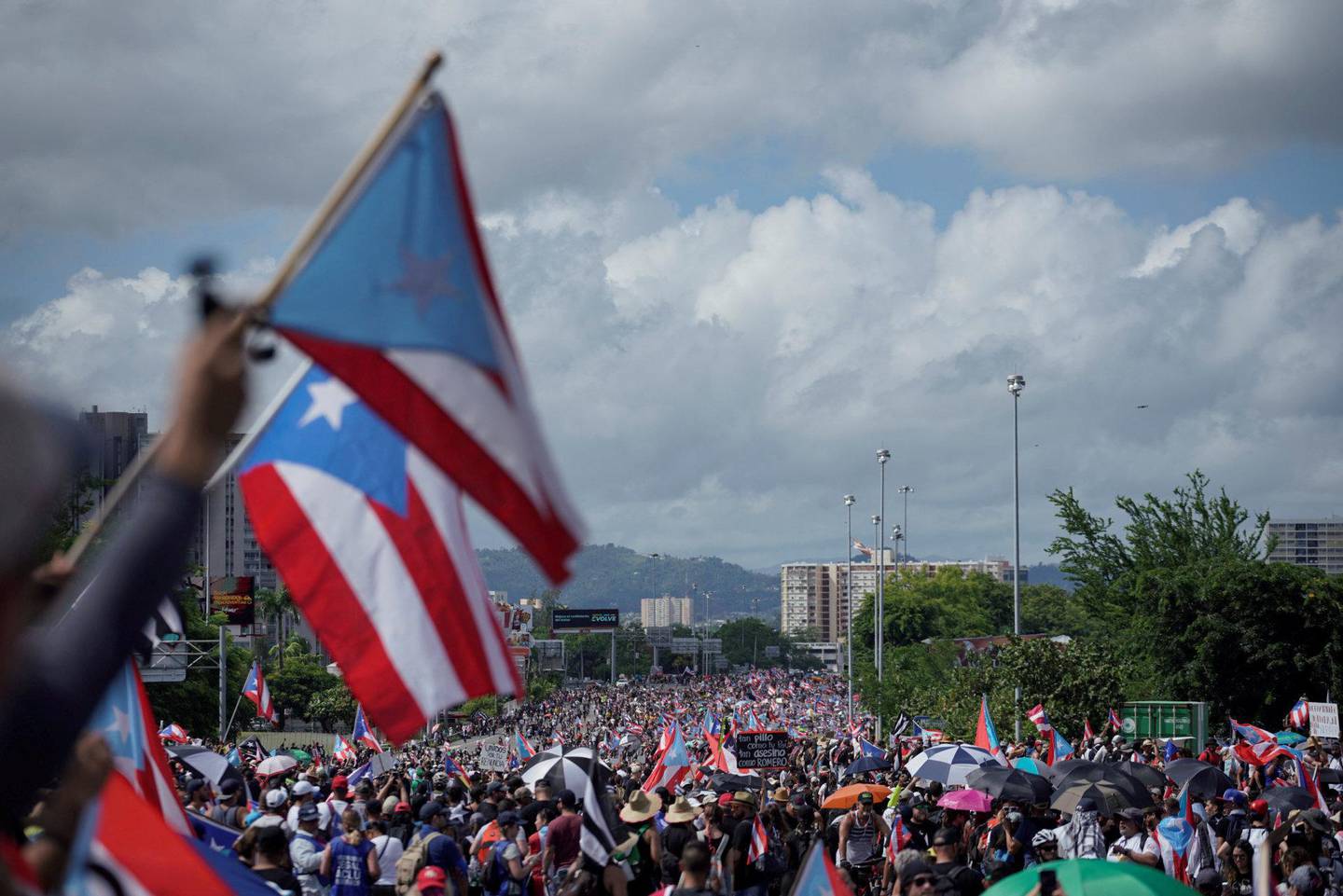 MANGE: Der er estimert at en halv million har deltatt i demonstrasjonene.FOTO: NTB SCANPIX