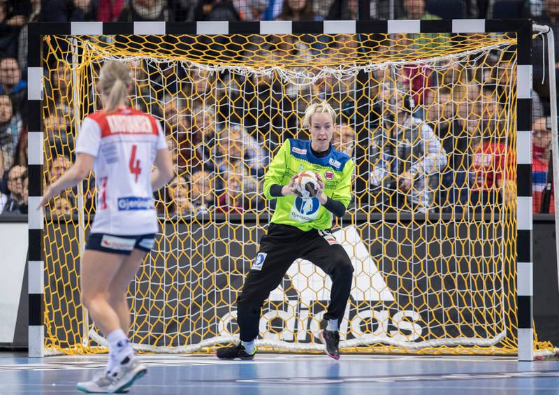 Katrine Lunde leverte igjen en strålende kamp i det norske målet.