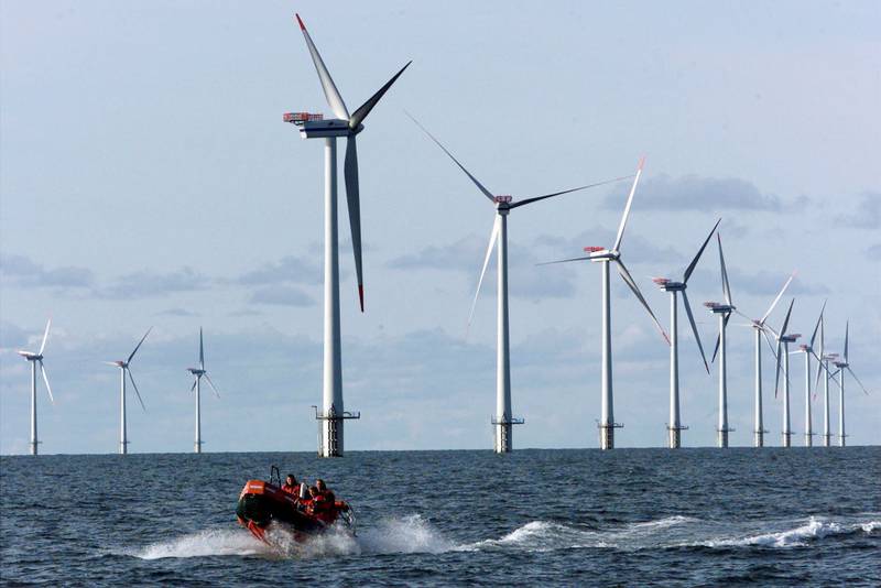 Danmark er blant landene som allerede har utarbeidet en lavutslippsstrategi. Den innebærer blant annet at all energi skal komme fra fornybare kilder innen 2050. Vindkraft skal sørge for halvparten av behovet for elektrisitet innen 2020. Samme år skal utslippene være 40 prosent lavere enn i 1990.
