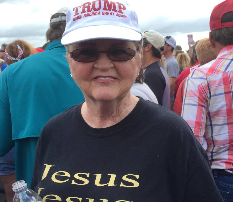 Shirley Barnett (68) tror gud har en plan for Donald Trump. – Ingen er perfekte, sier hun. 