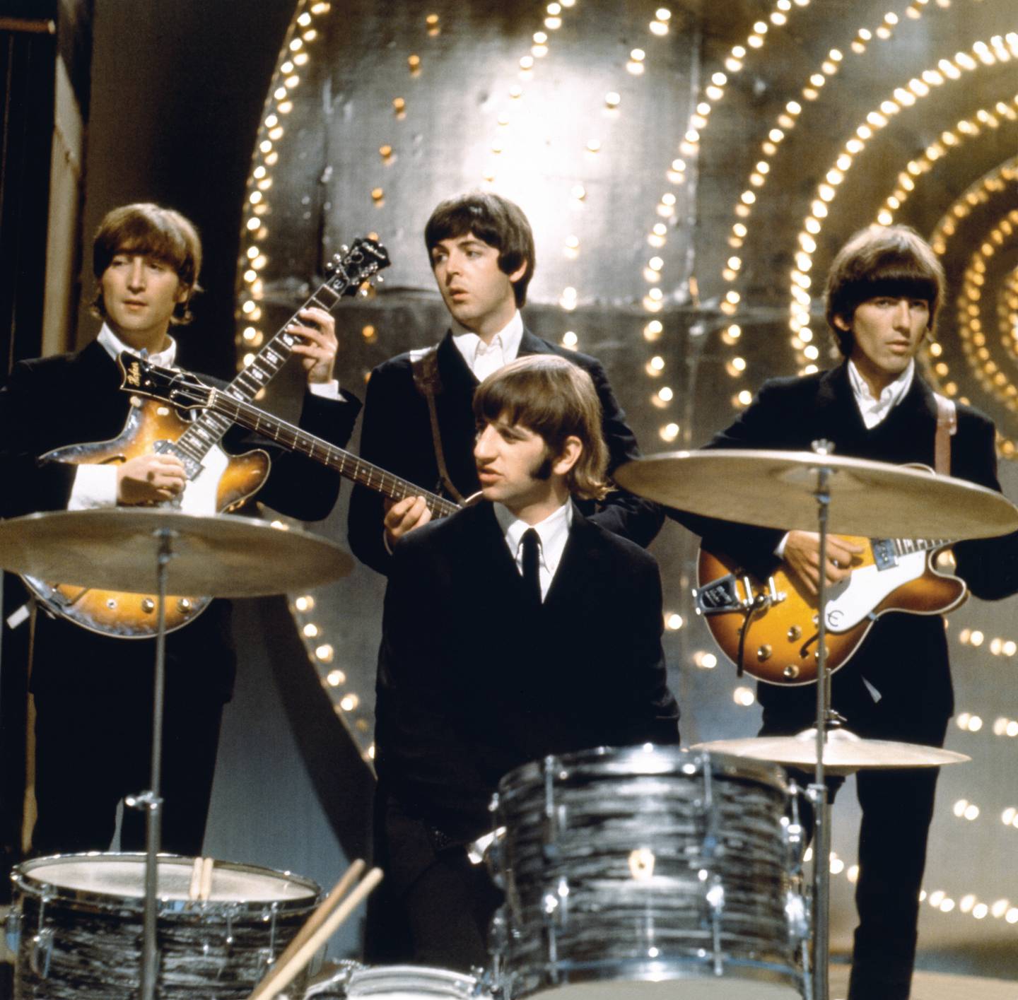 The Beatles gjorde sin eneste opptreden i TV-programmet Top of The Pops med "Paperback Writer" i 1966.