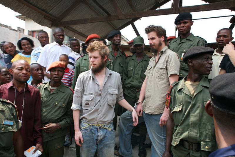 Tjostolv Moland (t.v.) og Joshua French etter domsavsigelsen i Kisangani i Kongo den 9. august 2009.