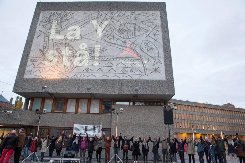 Den folkelige motstanden mot å rive Y-blokka har vart i en årrekke. Her fra en demonstrasjon i 2016.                                                                            Foto: Håkon Mosvold Larsen / NTB scanpix