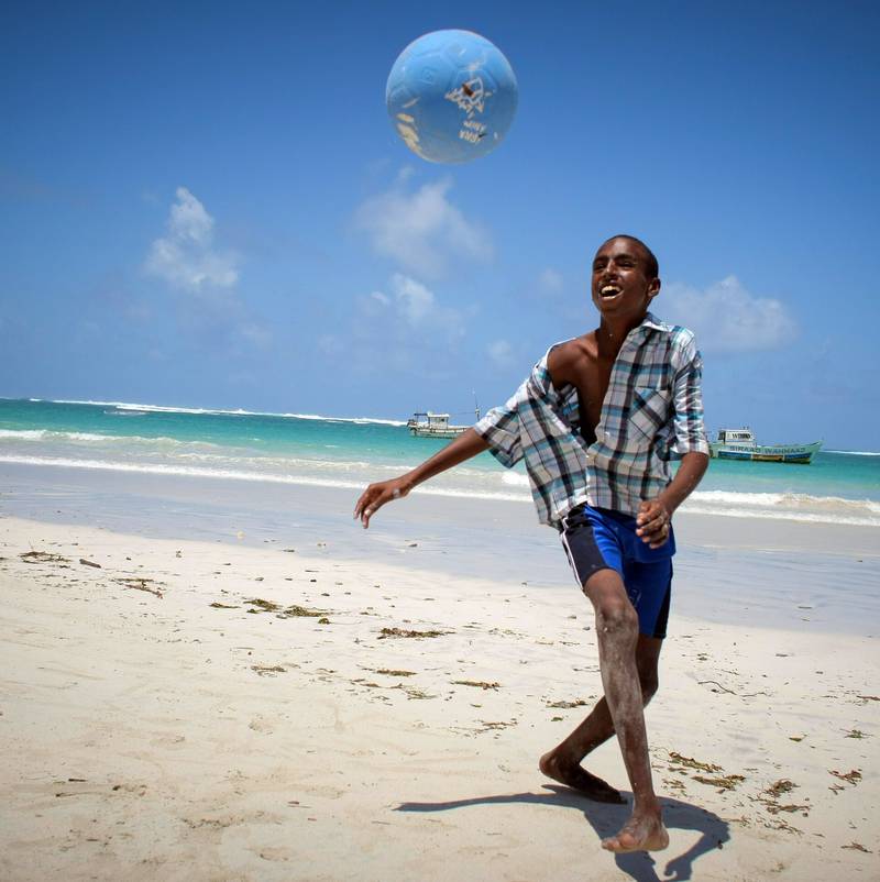 Strandlivet har tatt seg opp i Mogadishu de siste årene etter at al-Shabaab ble drevet ut. FOTO: NTB SCANPIX
