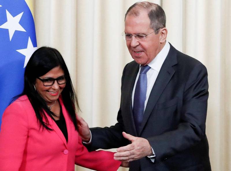 LØFTER: Venezuelas visepresident Delcy Rodriguez’ møte med Russlands utenriksminister Sergio Lavrov endte i løfter om solidaritet og fordømmelse av USAs påståtte planlagte militære invasjon. FOTO: NTB SCANPIX
